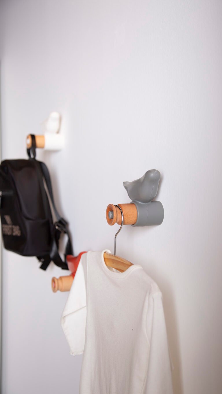 CWKIDBBL_CHHOBIRDGR_CHHOBIRDWH_CHHOBIRDRE_MOOD_3