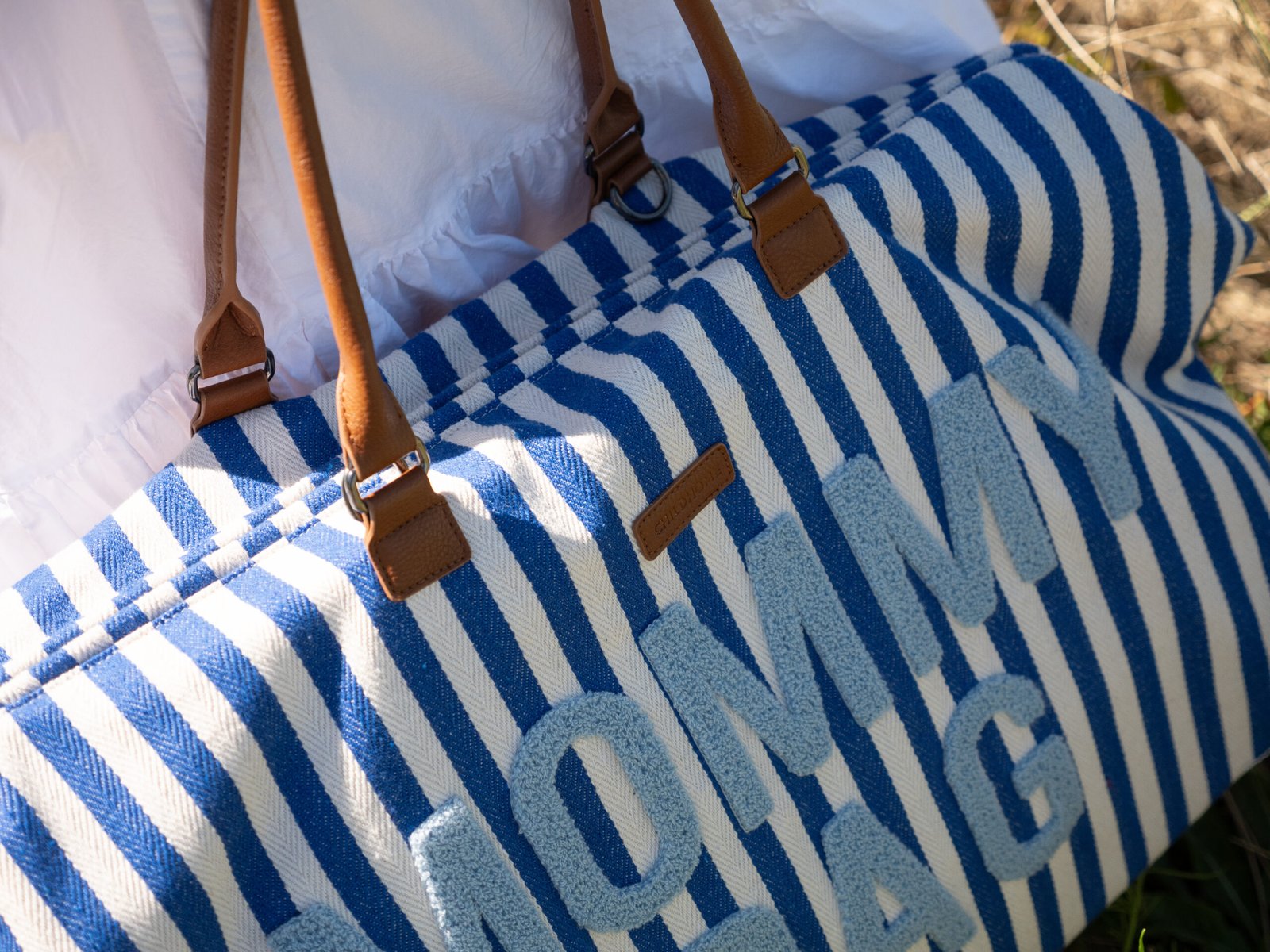 cwmbbstbl_product_amb_20