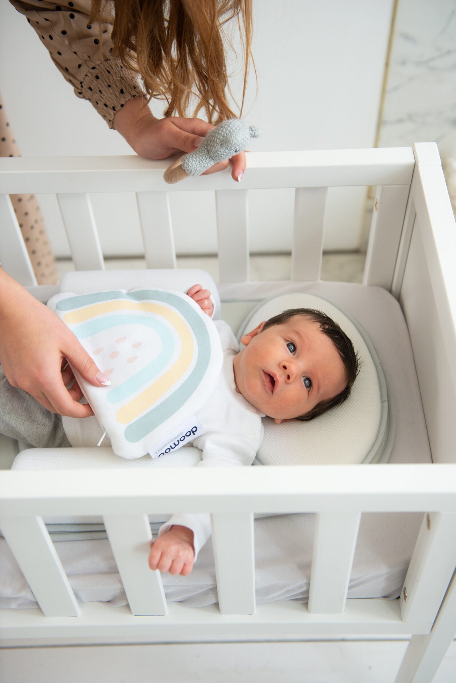 doomoo_lifestyle_basics_multi sleep_baby_snoogy_rainbow_KEP7104_rgb