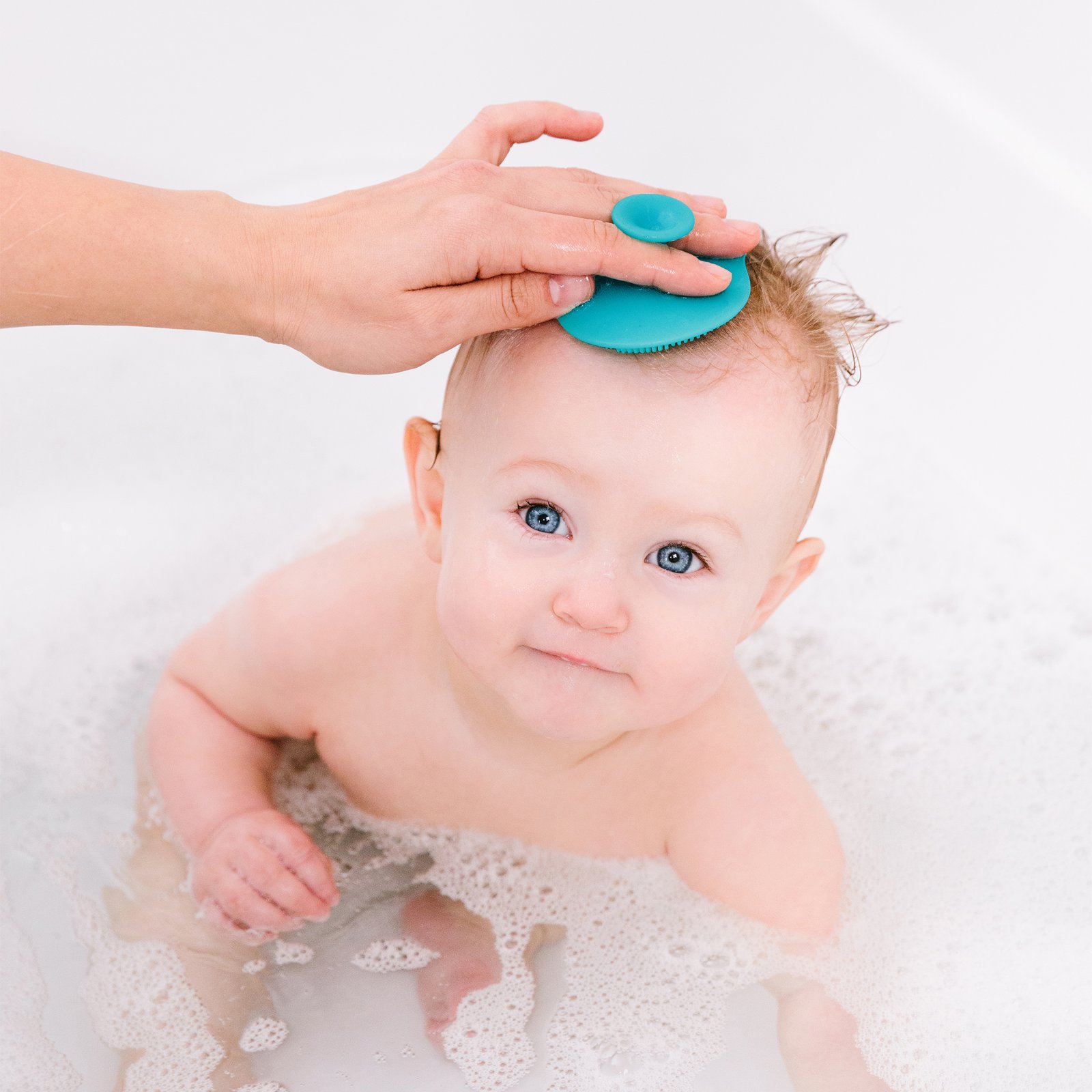 Ubbi – Silicone Bath Sponges Red, Blue, Yellow