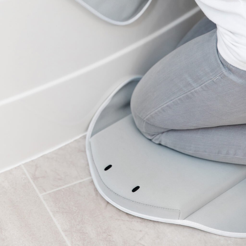 Ubbi - Bath Kneeler Gray