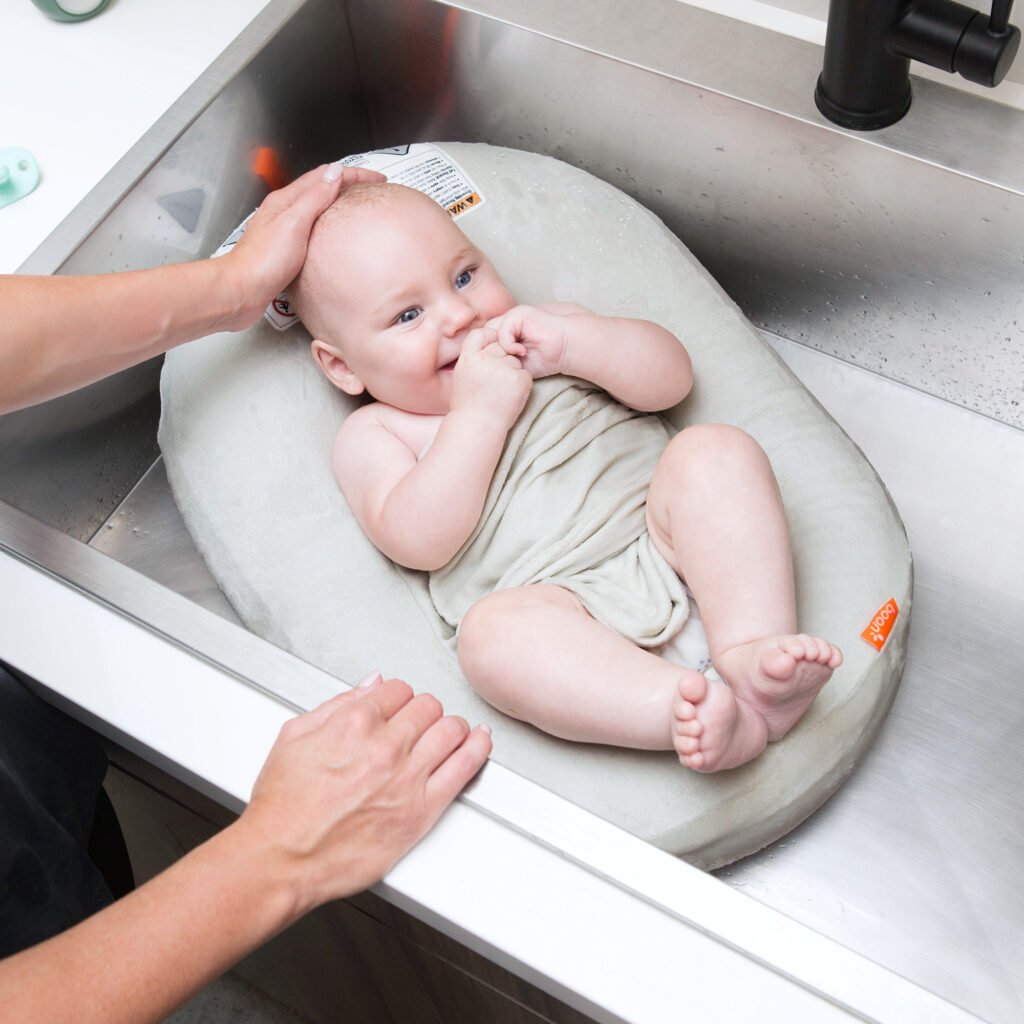 Boon -Puff Plus Inflatable Baby Bather With Wings