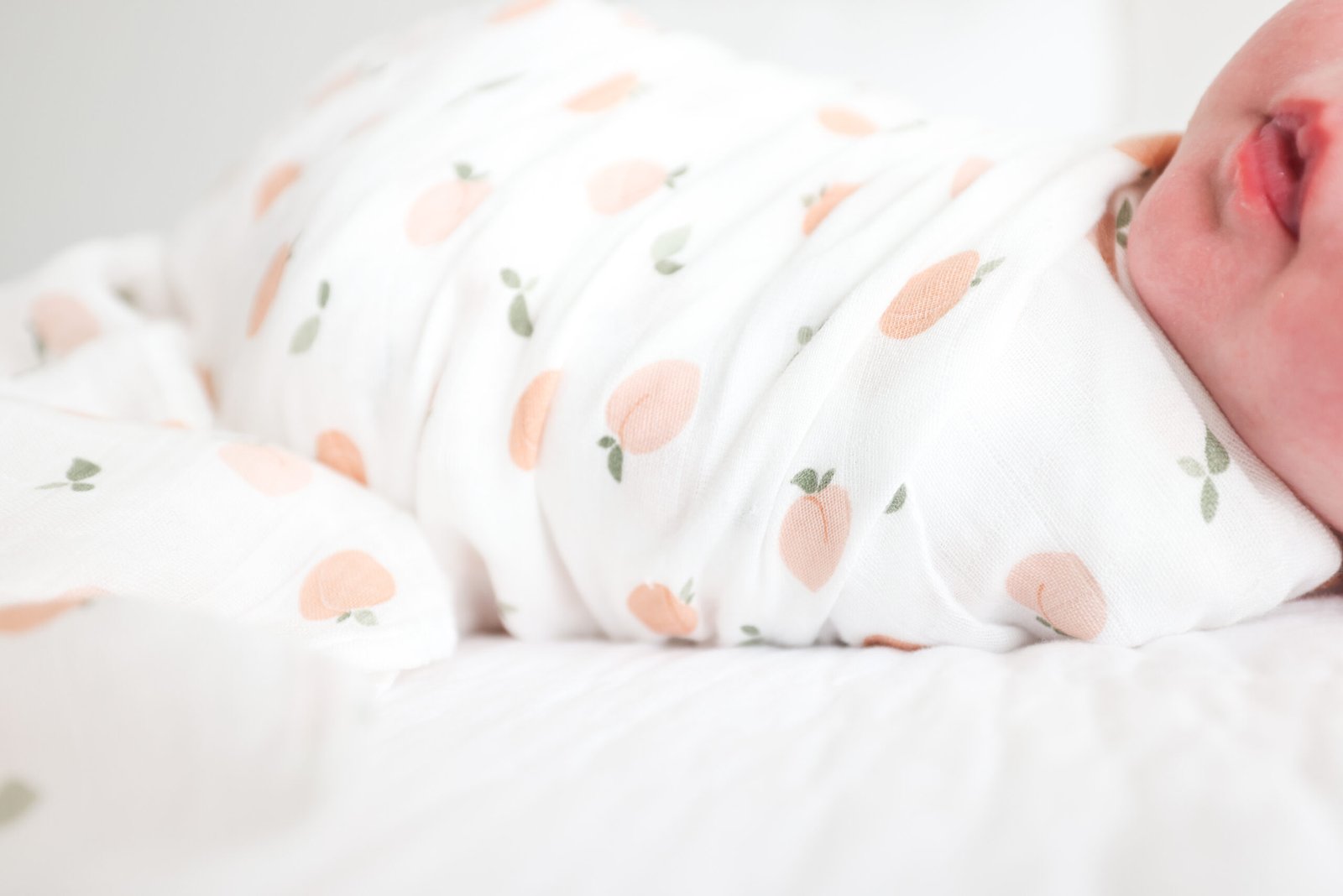 LJ654 - PeachesHelloWorld - lifestyle 5