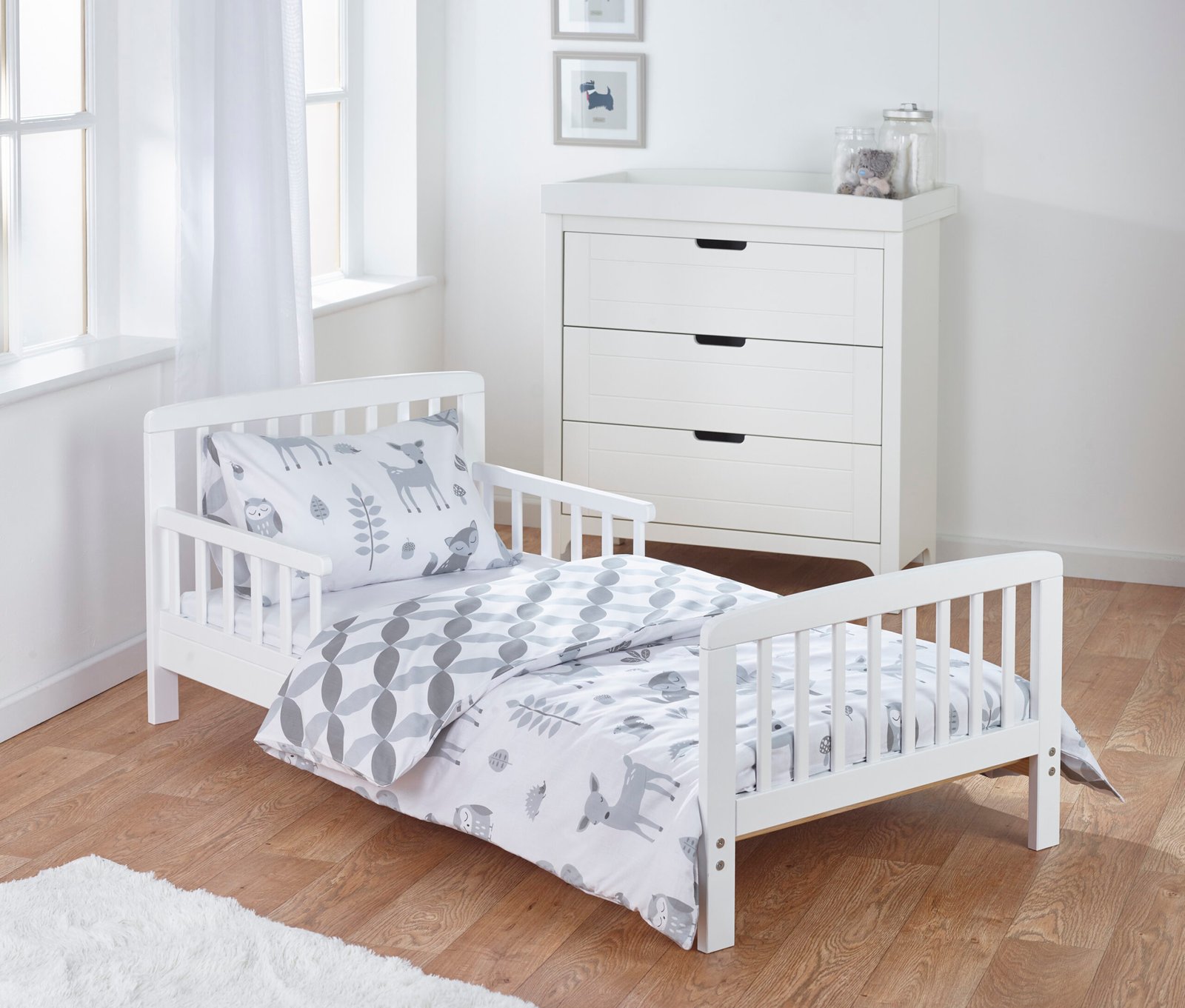 7 Pcs Woodland Tales Bedding Sydney Toddler Bed White Bundle with Kinderflow Mattress