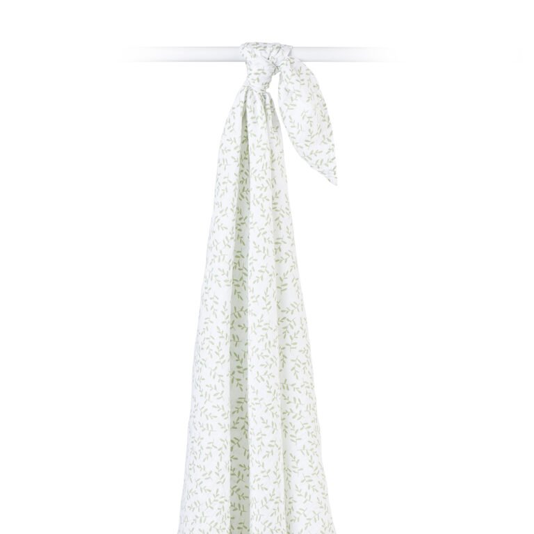 LJ475 - GreenerySwaddle - hanging